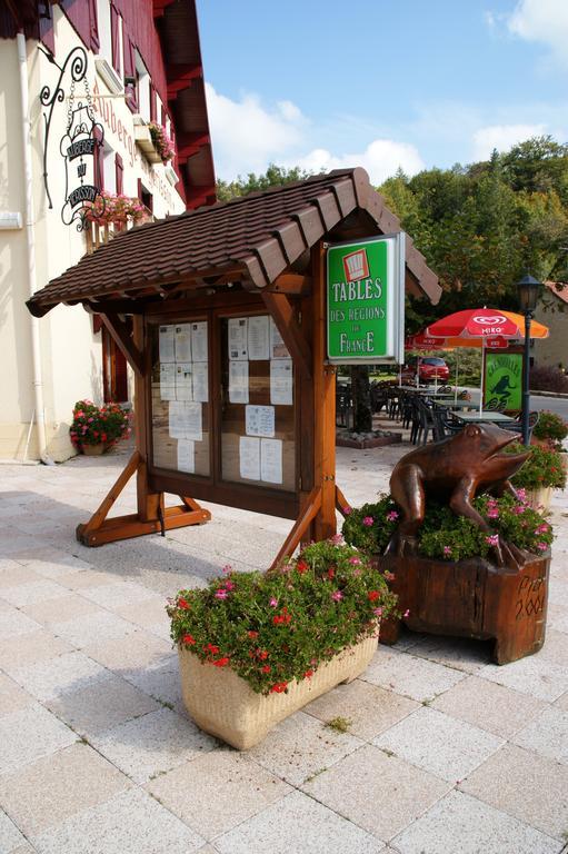 Auberge Du Herisson La Chaux-du-Dombief Exterior foto