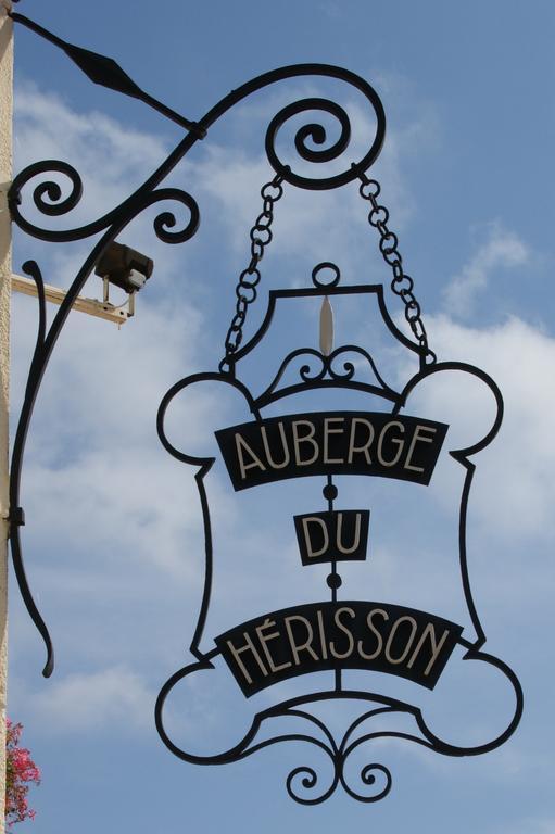 Auberge Du Herisson La Chaux-du-Dombief Exterior foto