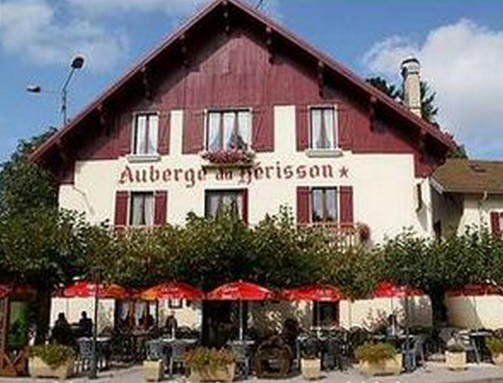 Auberge Du Herisson La Chaux-du-Dombief Exterior foto